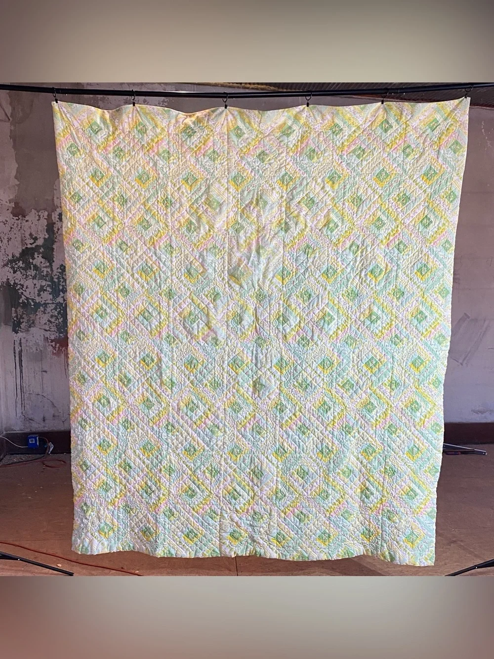 Vintage Embroidered State Bird Quilt 71” x 84”